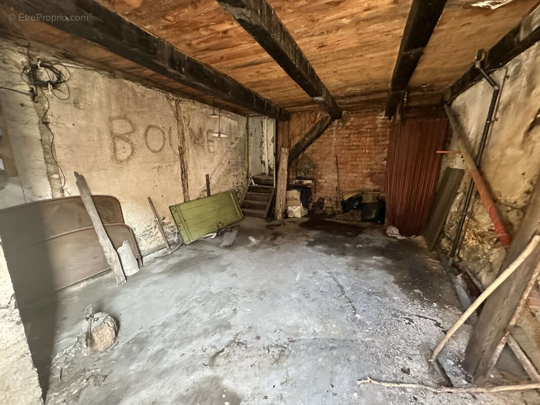 Maison à MAYRES