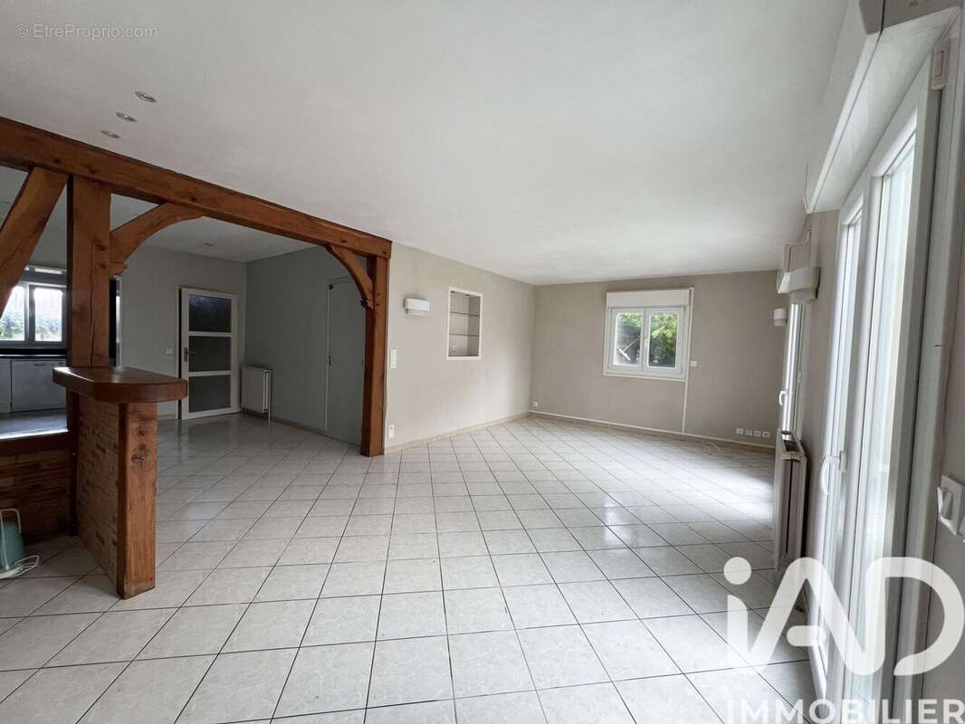 Photo 5 - Maison à LA CHAPELLE-SAINT-LUC