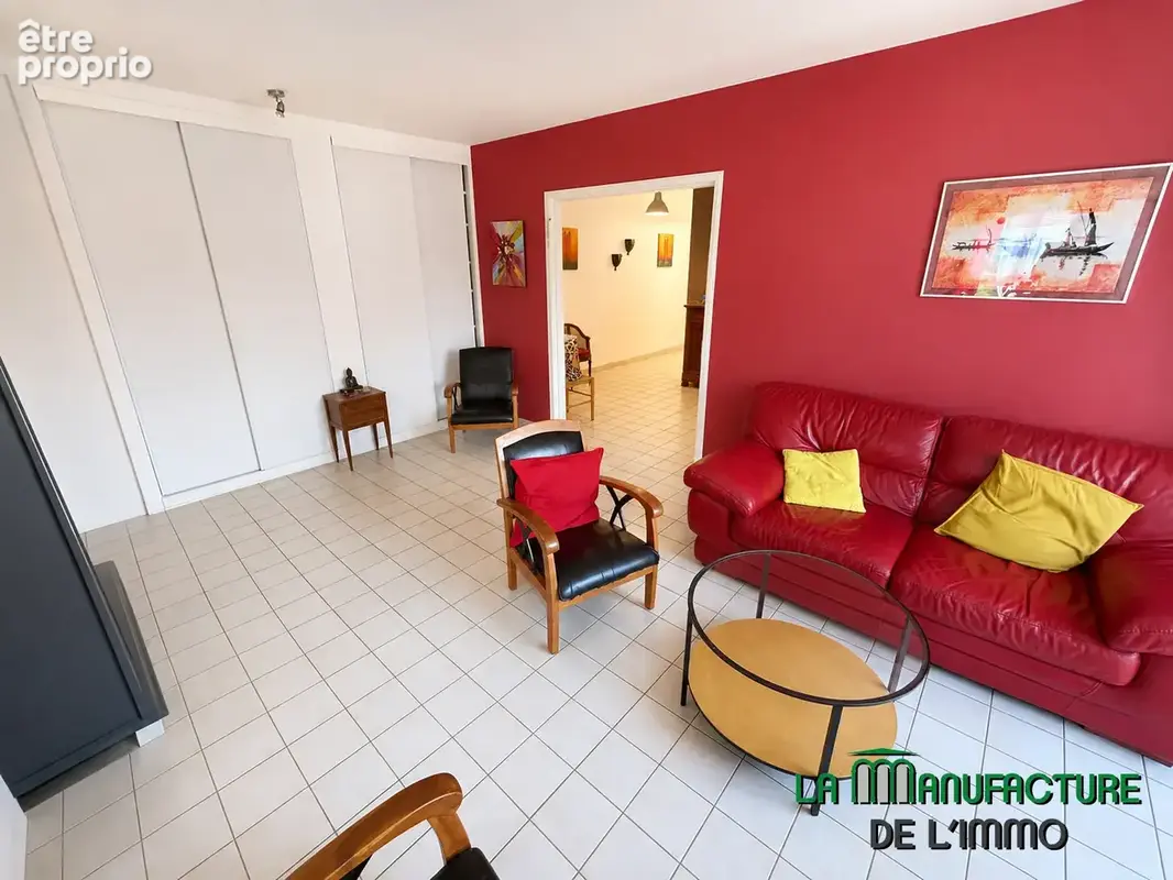 Appartement f4 avec balcon, place de parking et cave - photo 5