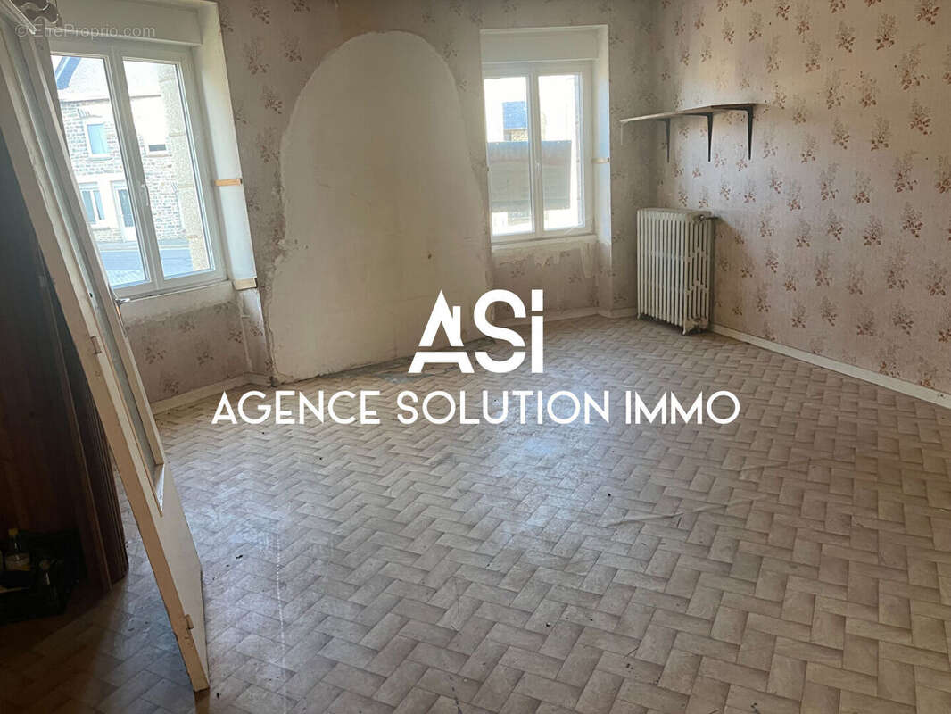 Maison à LA CROIXILLE