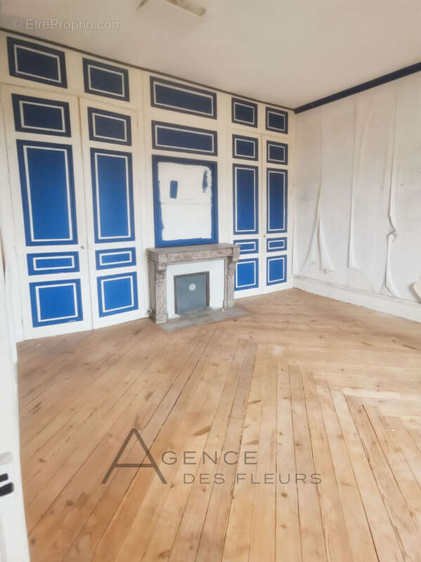 A saisir grande maison à rénover de160 m² - photo 2