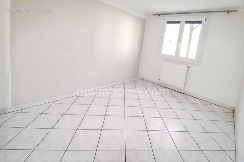 Appartement à FONTAINE