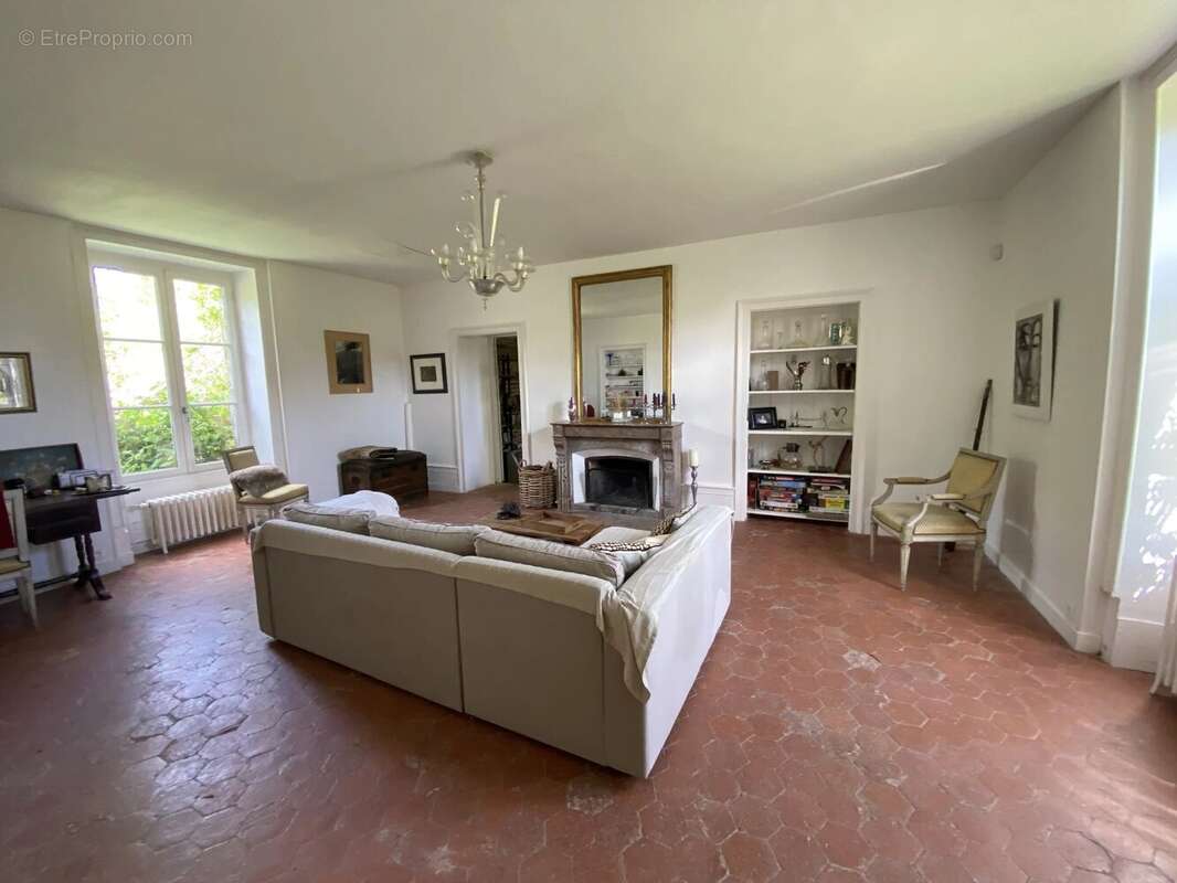 Maison à CARROUGES