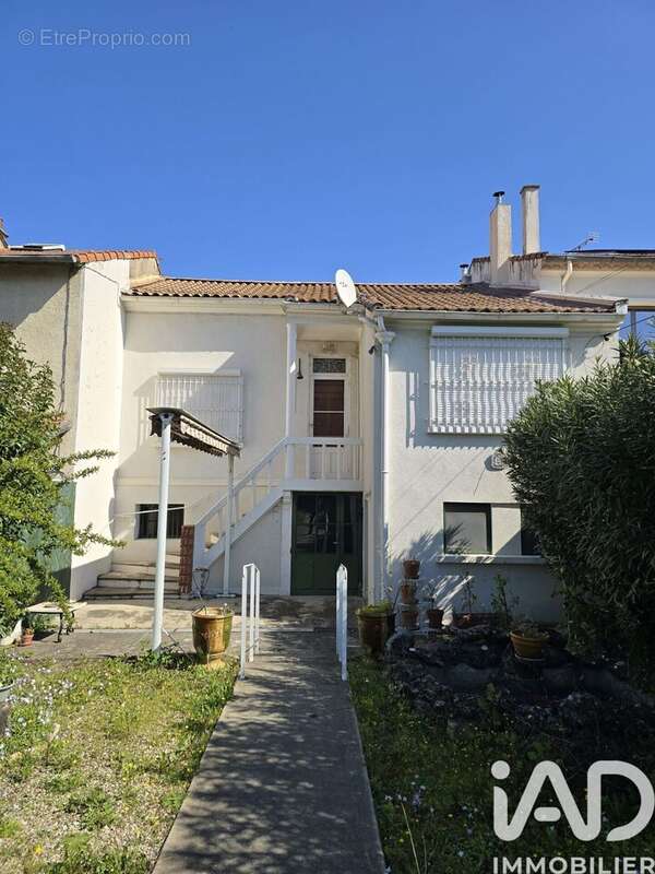 Photo 2 - Maison à ARLES