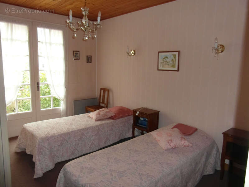 Maison à LES MAGNILS-REIGNIERS