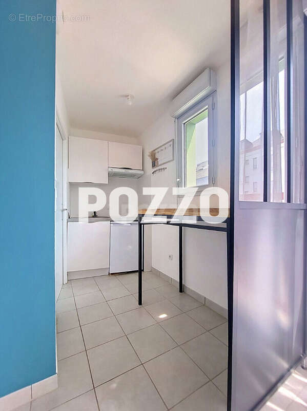 Studio récent avec ascenseur - photo 4