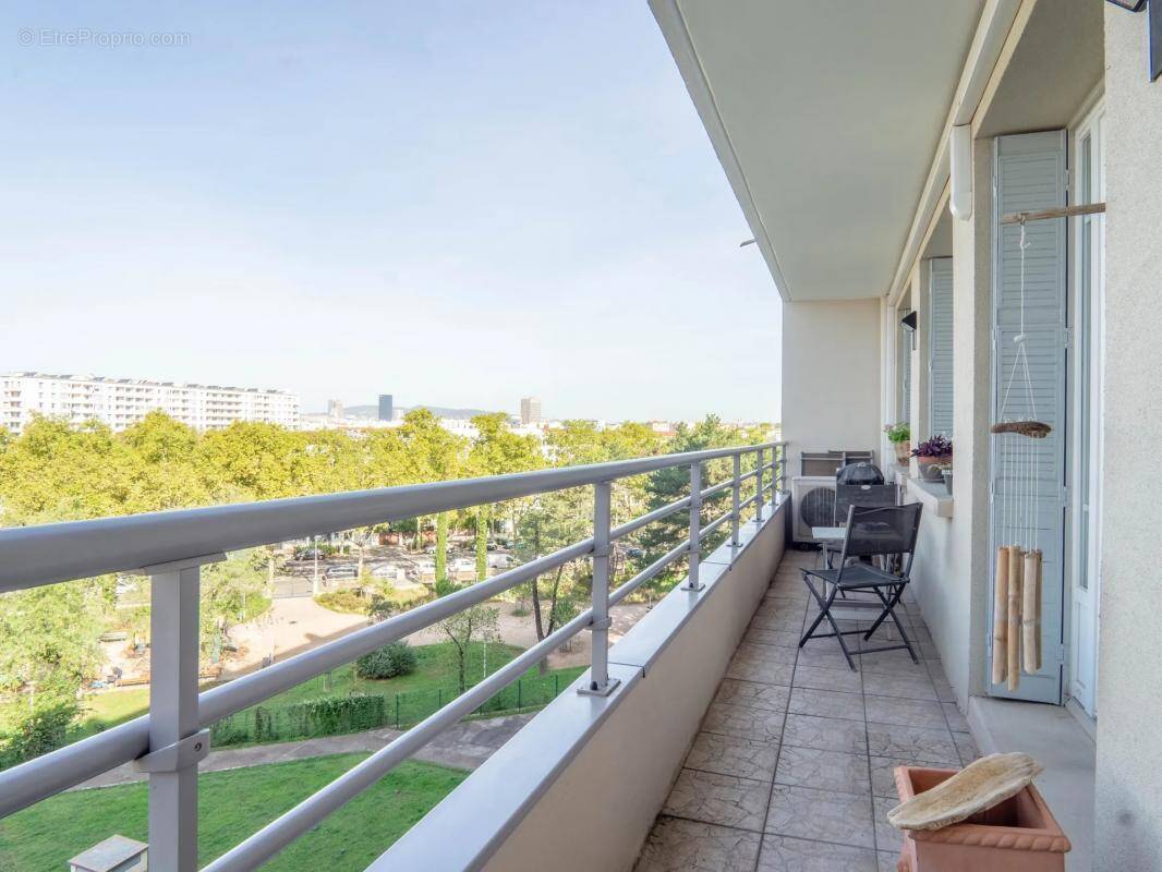 Appartement à LYON-8E