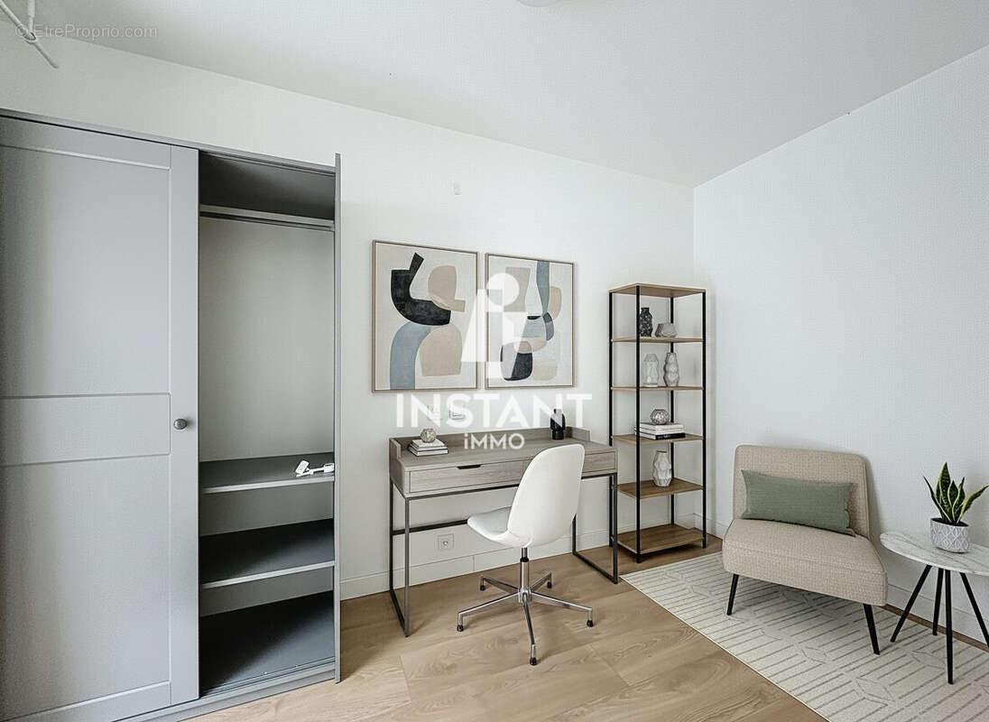 Appartement à CHARENTON-LE-PONT