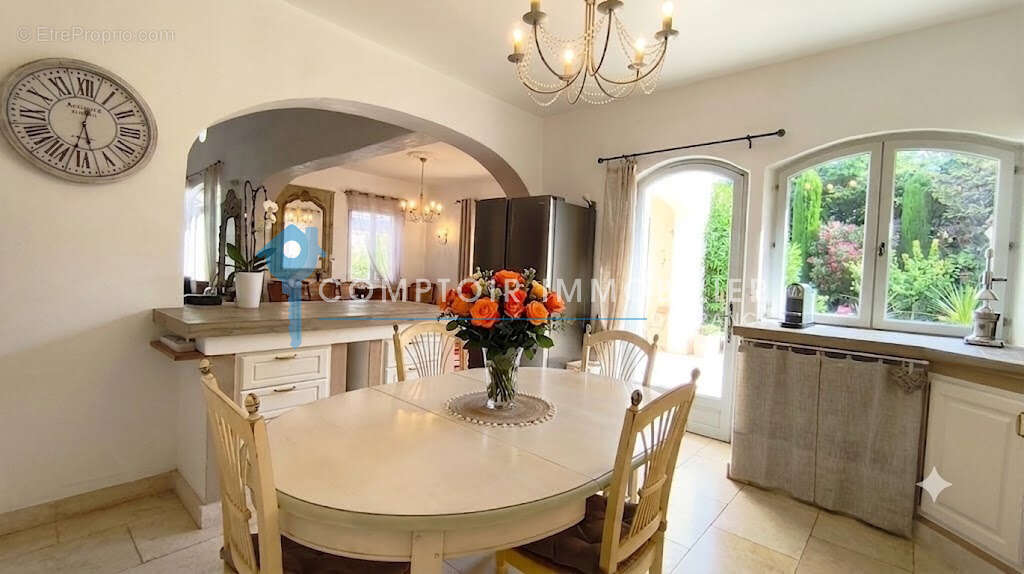 St remy de provence dpt (13)  a vendre propriete de 380m2 8 chambres , 2 piscines - photo 5