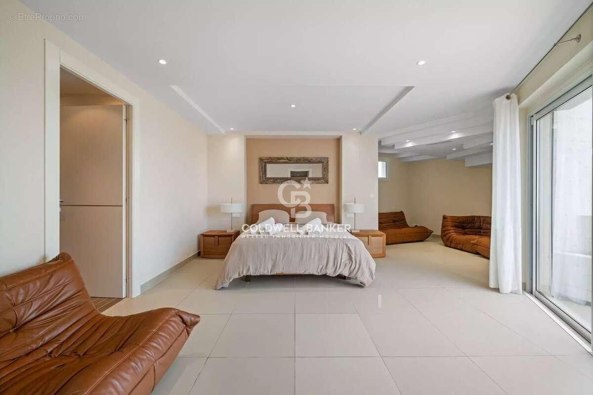 Maison à MOUGINS