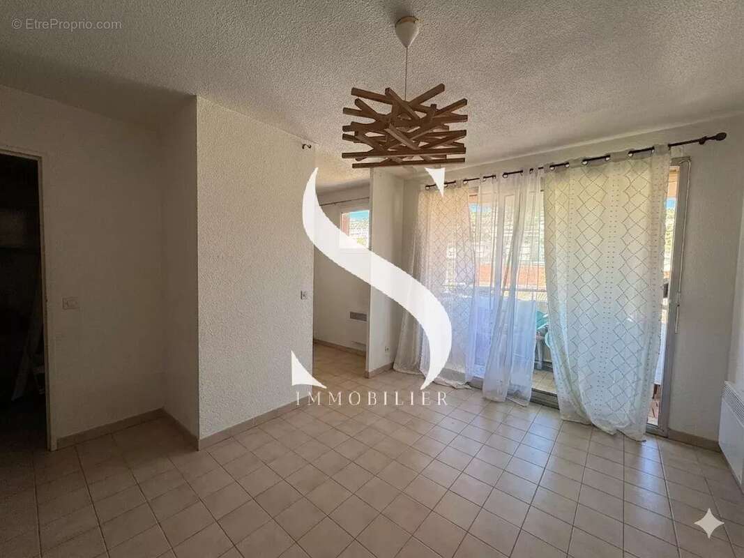 Appartement à VALLAURIS