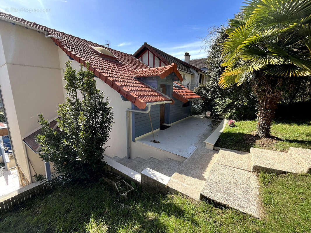 Maison à LE PLESSIS-ROBINSON