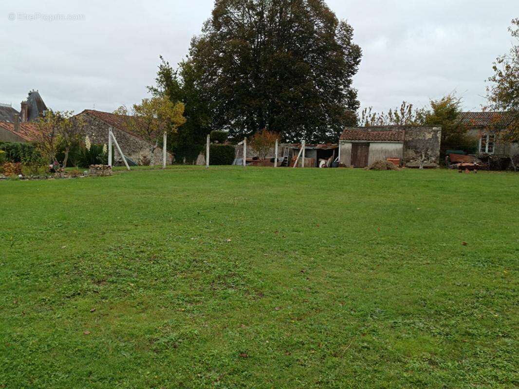 Maison à LA CAILLERE-SAINT-HILAIRE