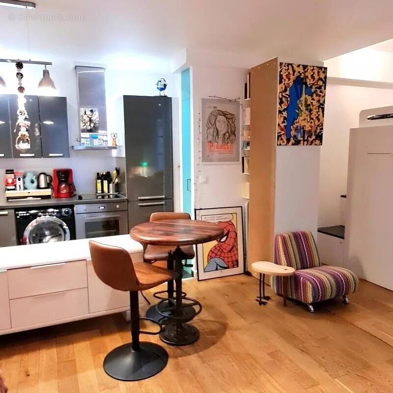 Appartement à PARIS-18E