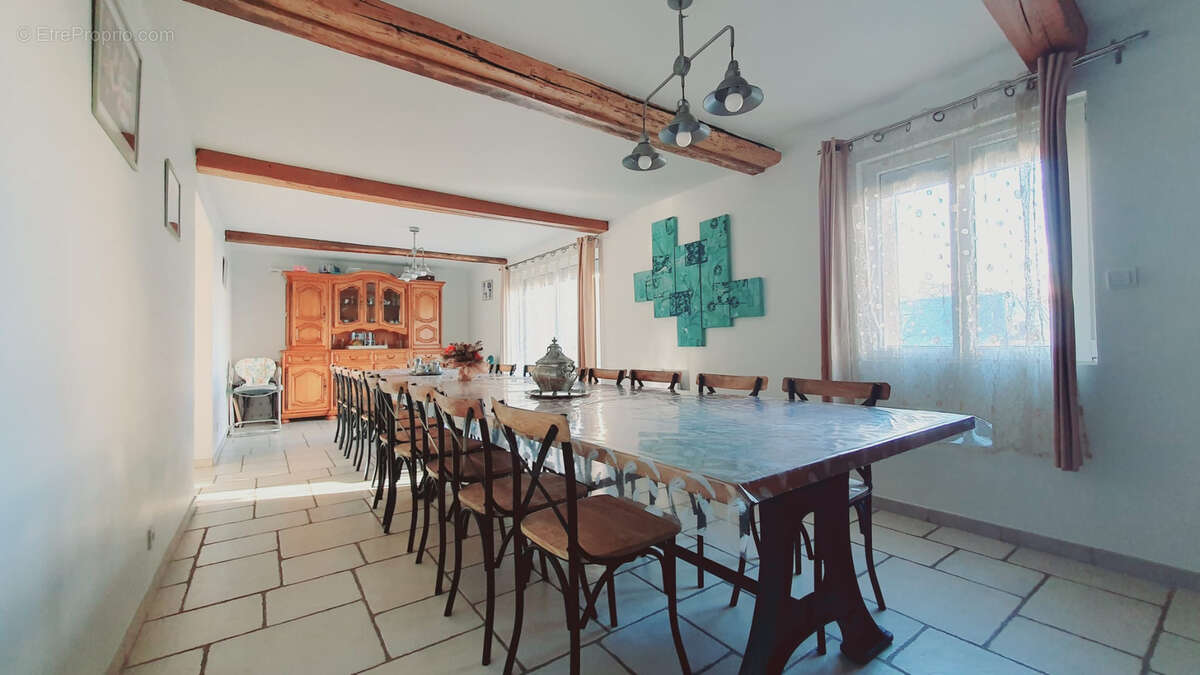 Appartement à BAILLEUL-SUR-THERAIN