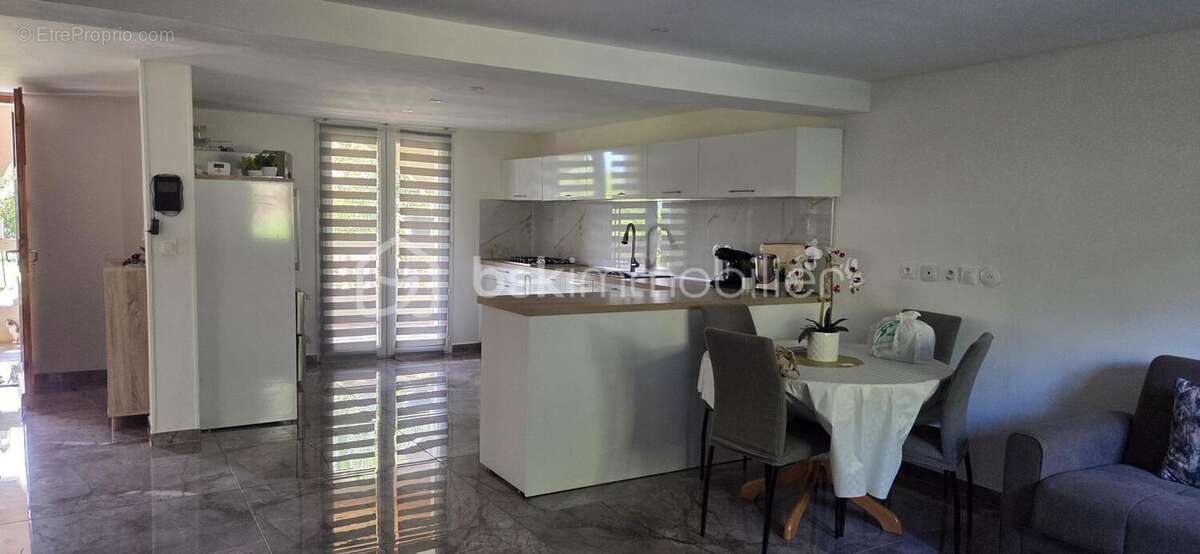 Maison à ROUSSILLON