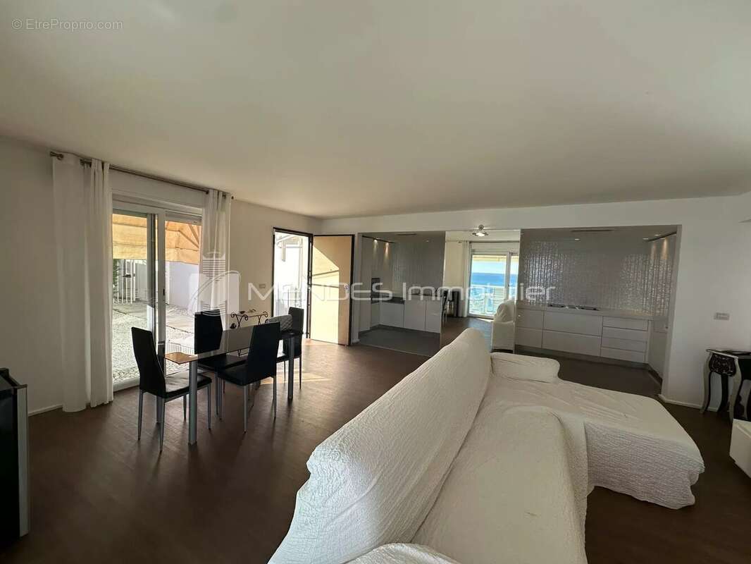 Appartement à ROQUEBRUNE-CAP-MARTIN