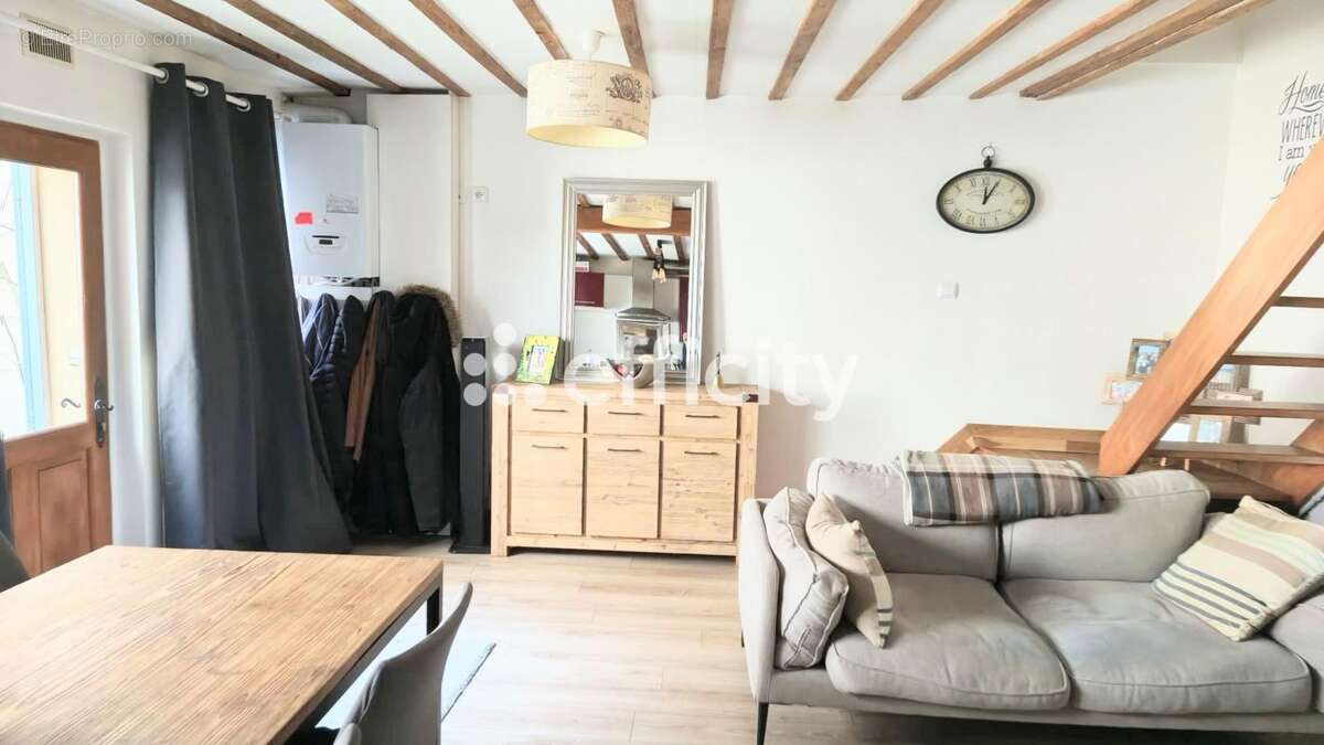 Maison à NEAUPHLE-LE-CHATEAU