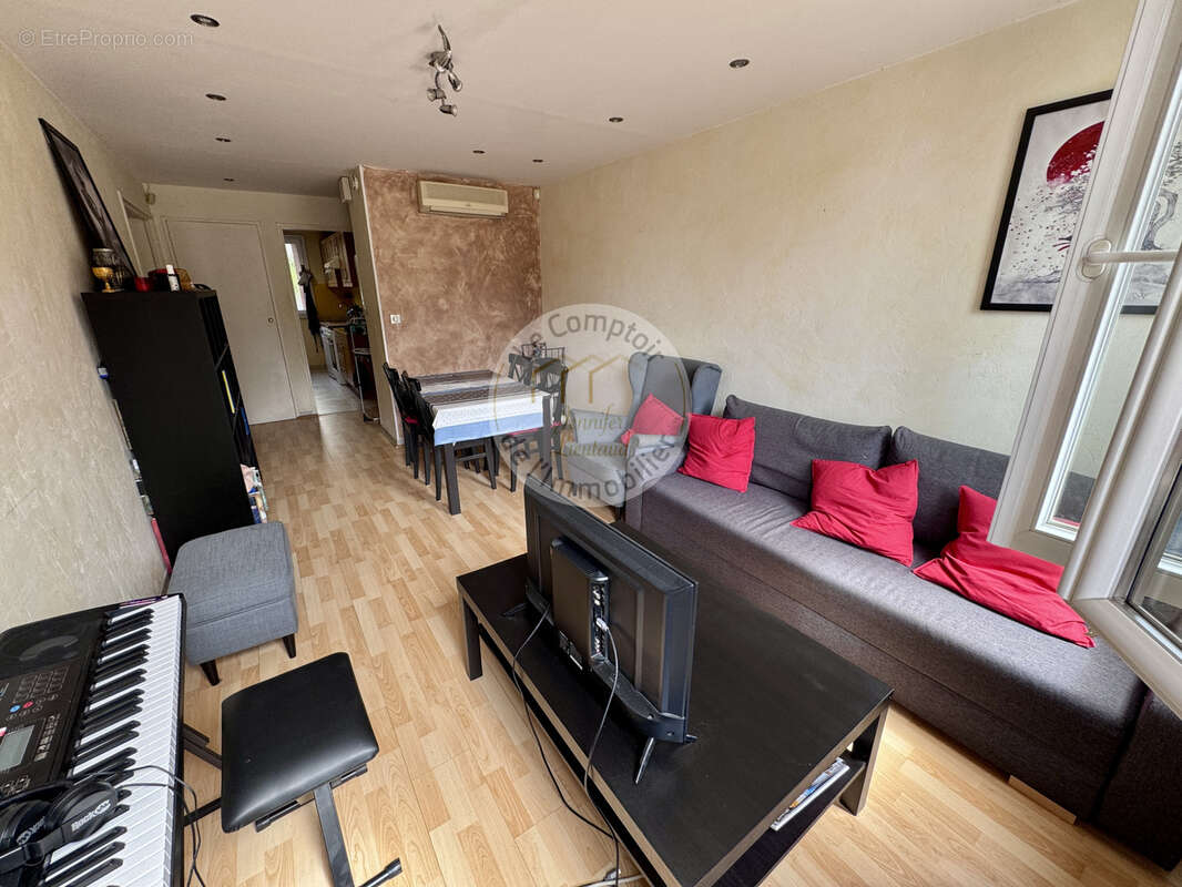 Appartement à MARSEILLE-9E