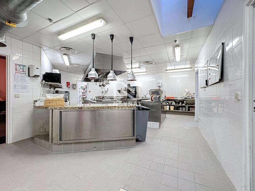 Commerce à SAINT-RAPHAEL