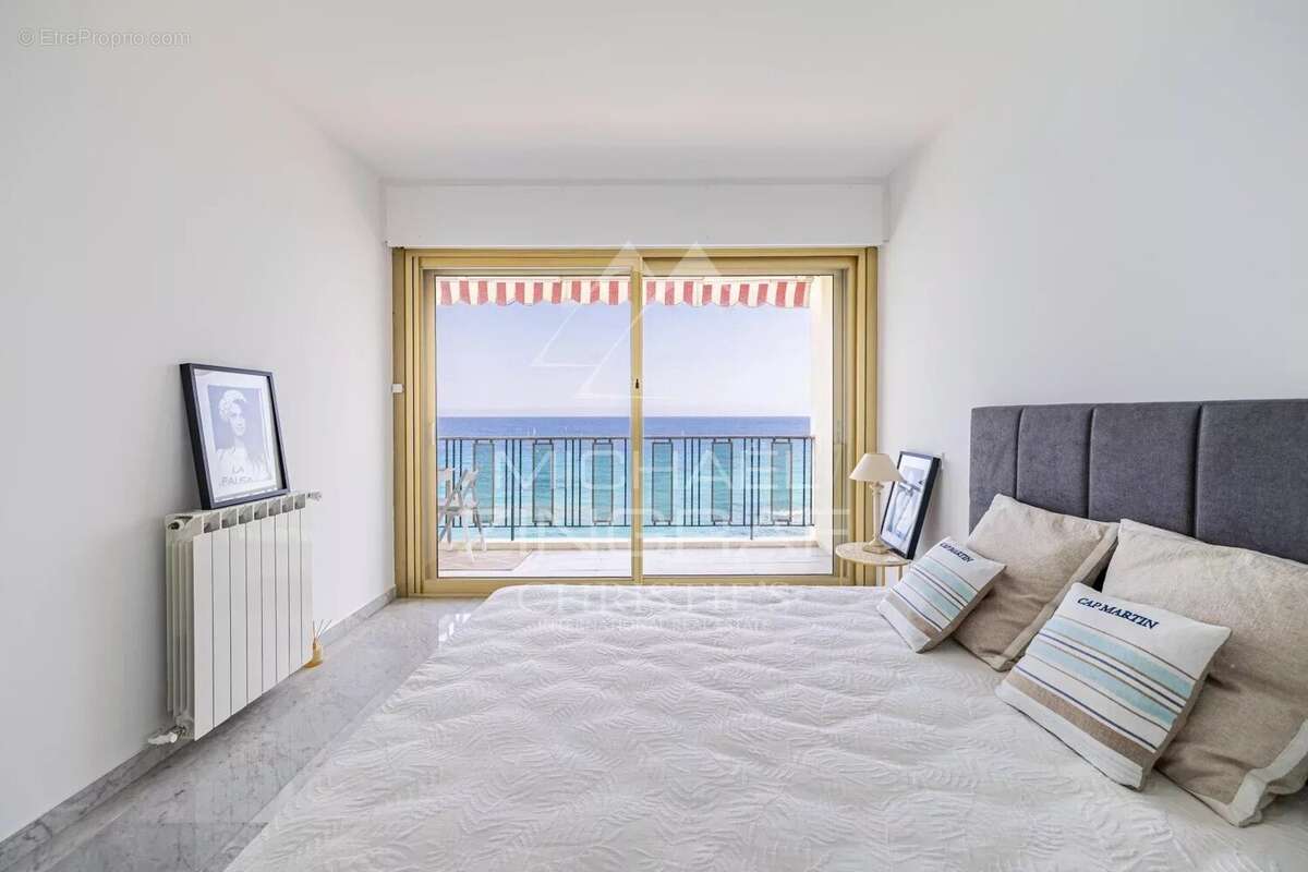 Appartement à ROQUEBRUNE-CAP-MARTIN