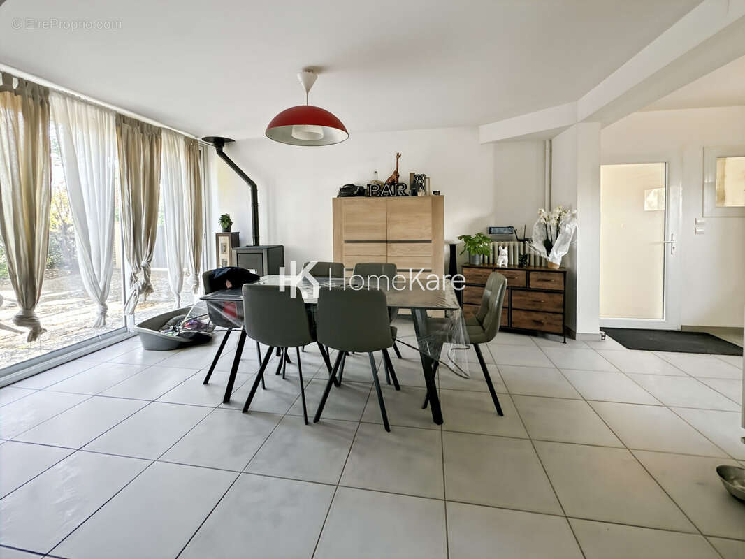 Maison 100 m² à Cazeres  - photo 5
