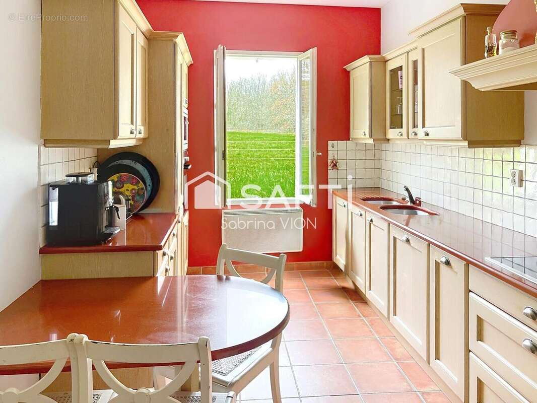 Maison 156 m² à Pompignan  - photo 5