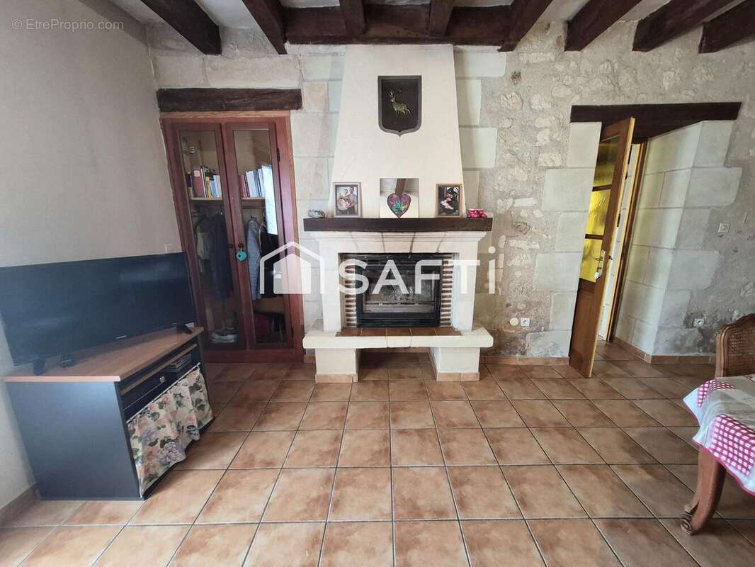 Maison 100 m² à La Celle-Guenand  - photo 7