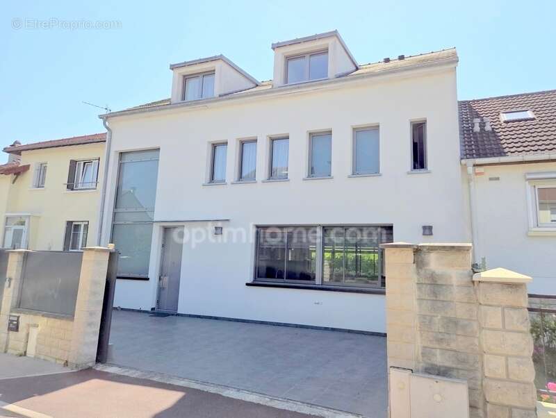 Maison à BONNEUIL-SUR-MARNE