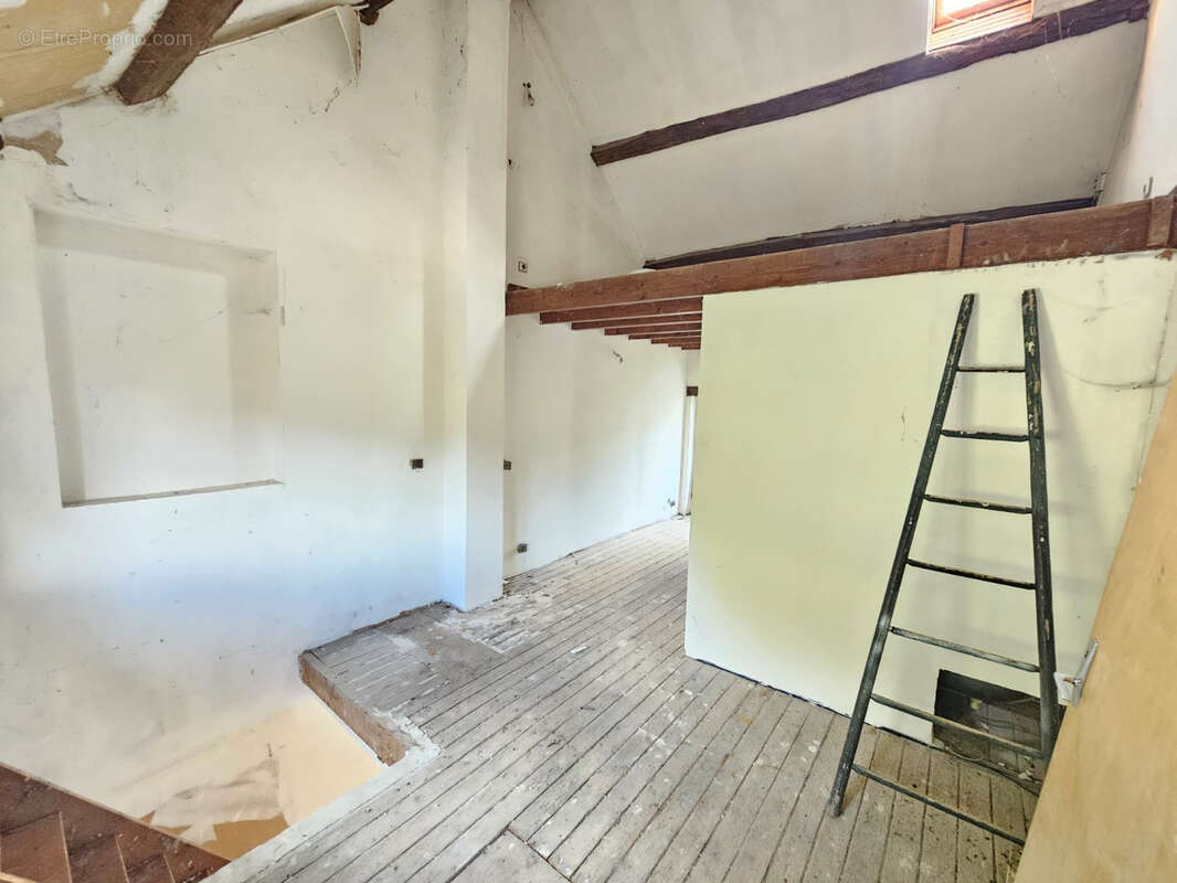 Maison à BRUYERES-LE-CHATEL