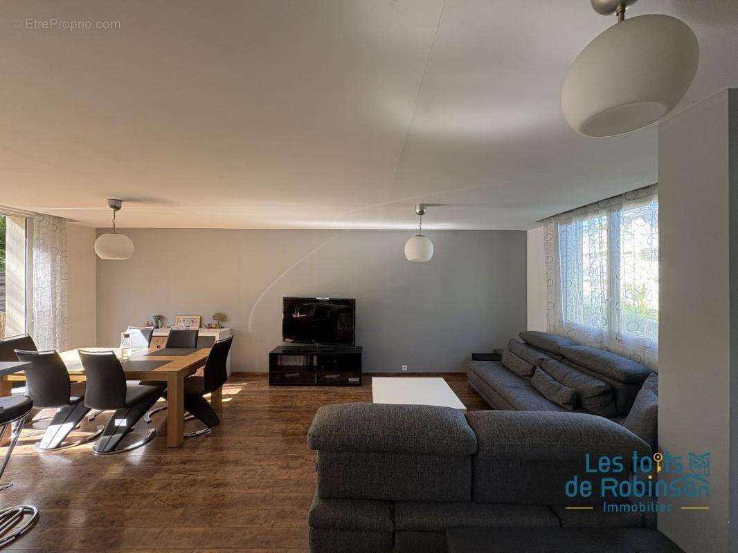 Maison à LE PLESSIS-ROBINSON