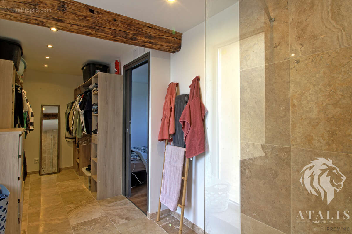 Maison à SAINT-LATTIER