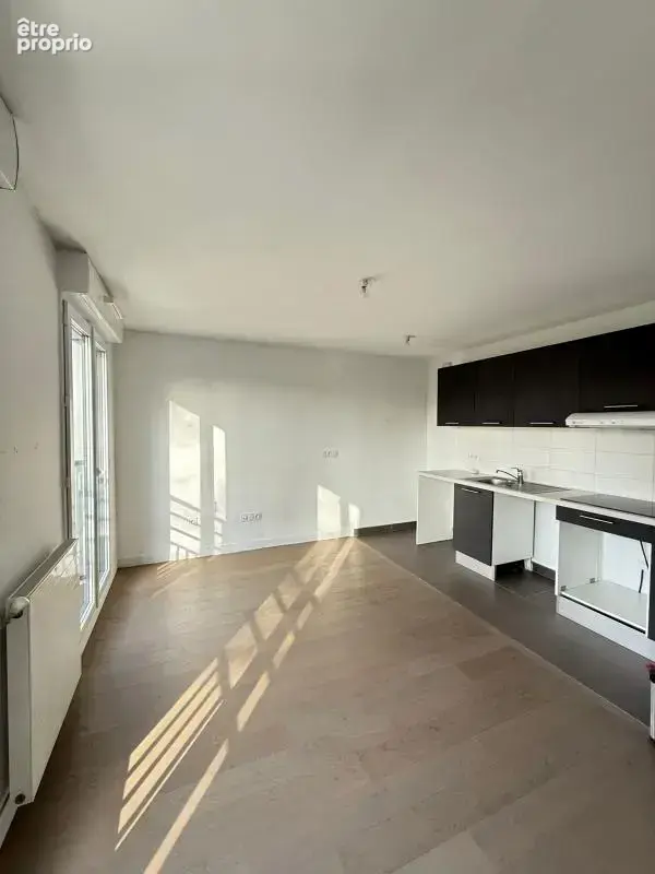 Studio - Immeuble récent - Saint Maurice 11 - photo 2