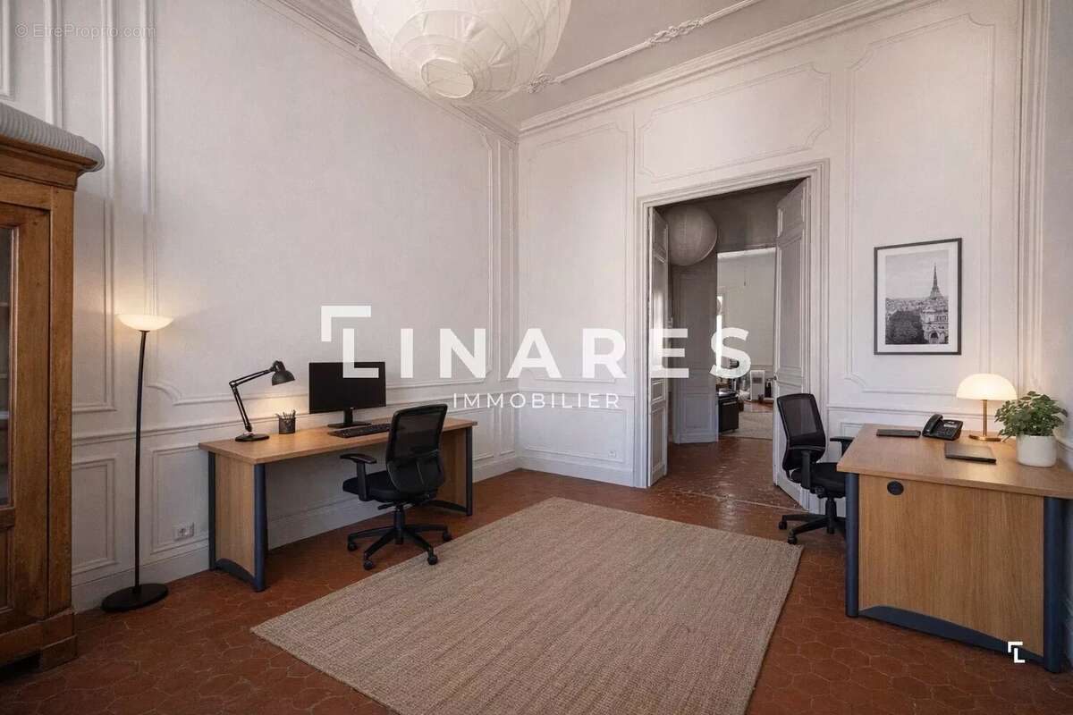 Appartement à MARSEILLE-6E