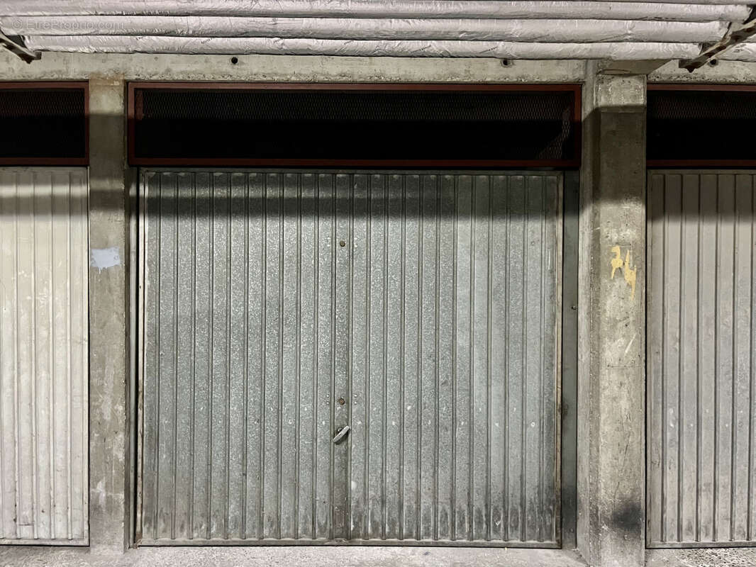 Parking à MEYTHET