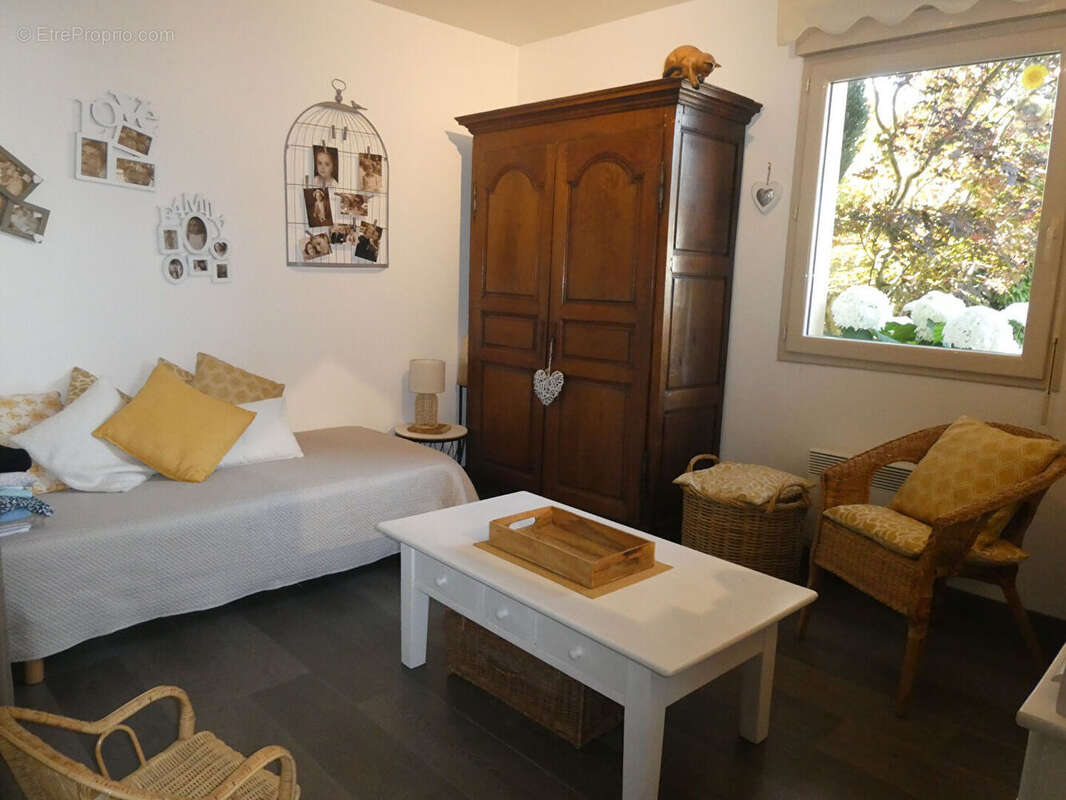 Maison Pont L Eveque, 145 m², 4 ch dt 1 en rdc, 2 SDD, ravissant jardin 434 m² - photo 4