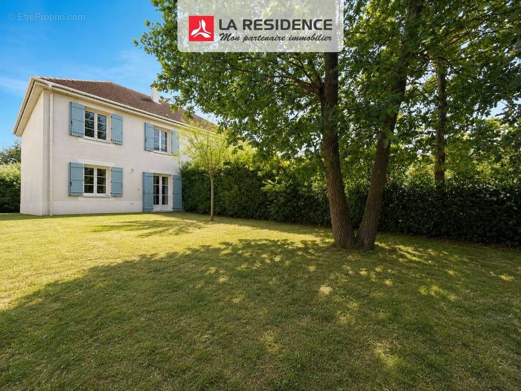 Maison à FRENEUSE