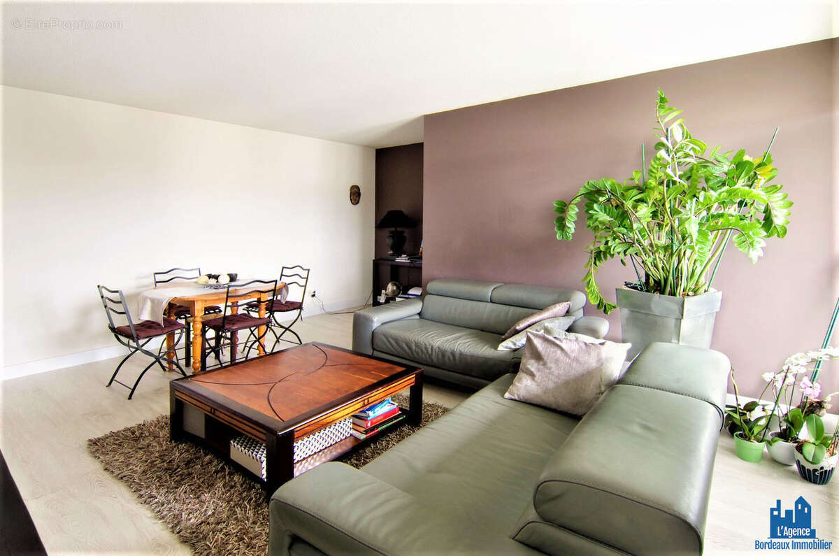 Appartement à BORDEAUX