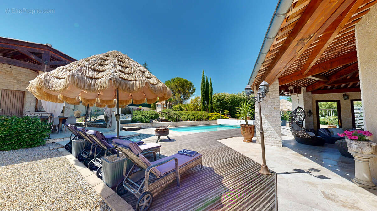 Maison à VALENSOLE