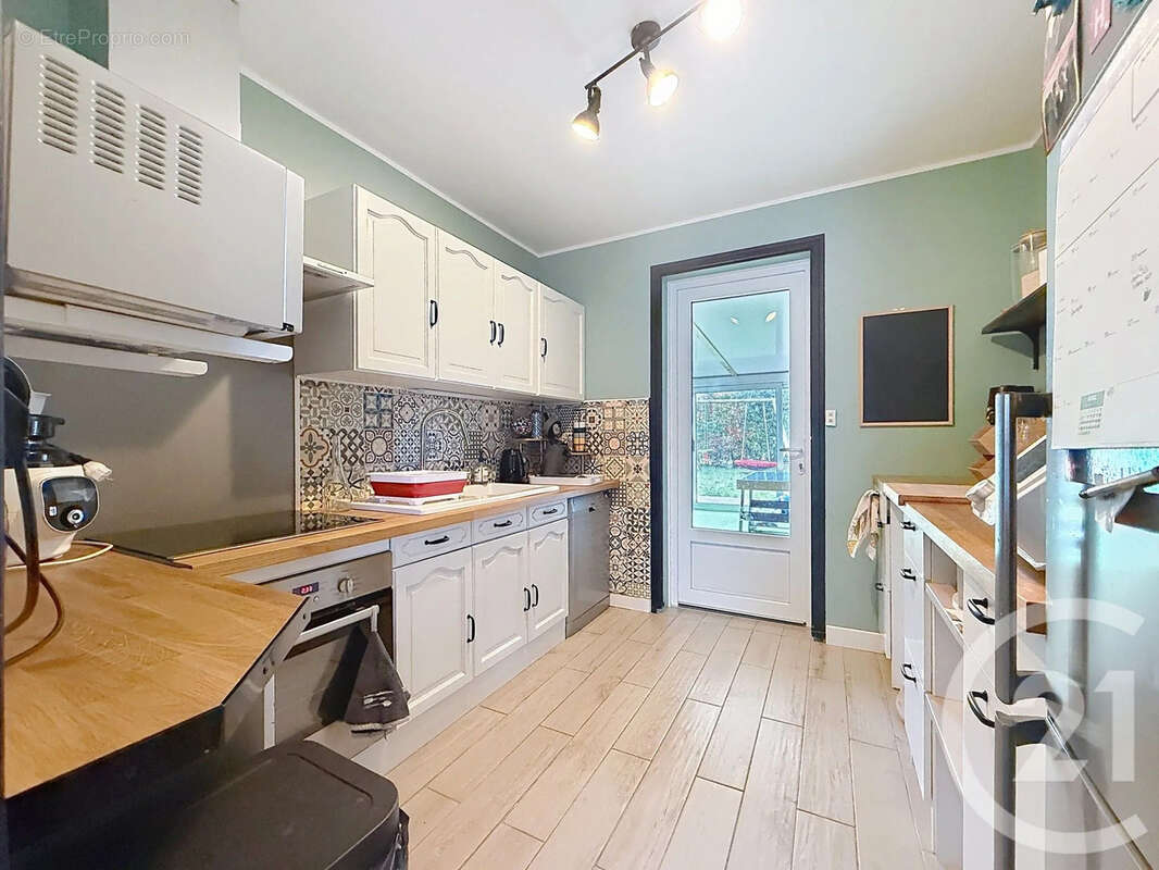 Maison 93 m² à La Chapelle-Saint-Luc  - photo 4