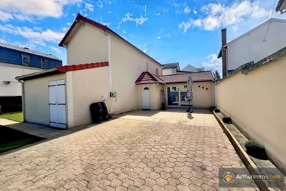 Maison à LIVRY-GARGAN