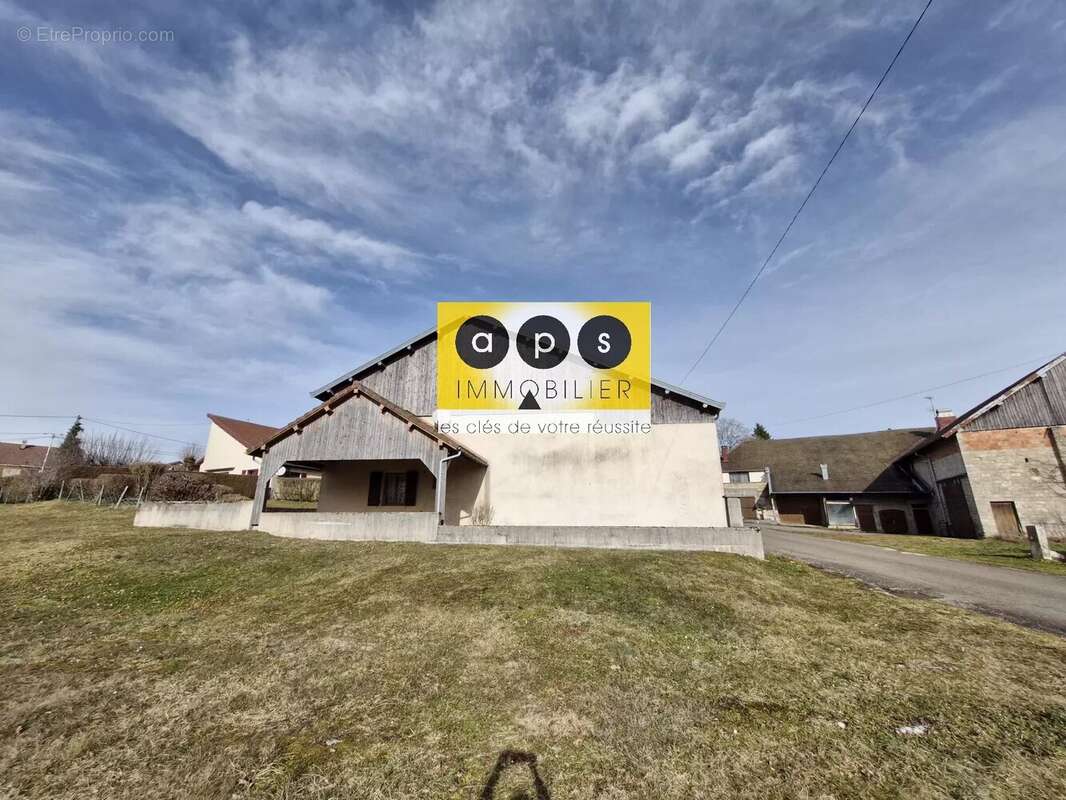 Maison à CHAMPAGNOLE