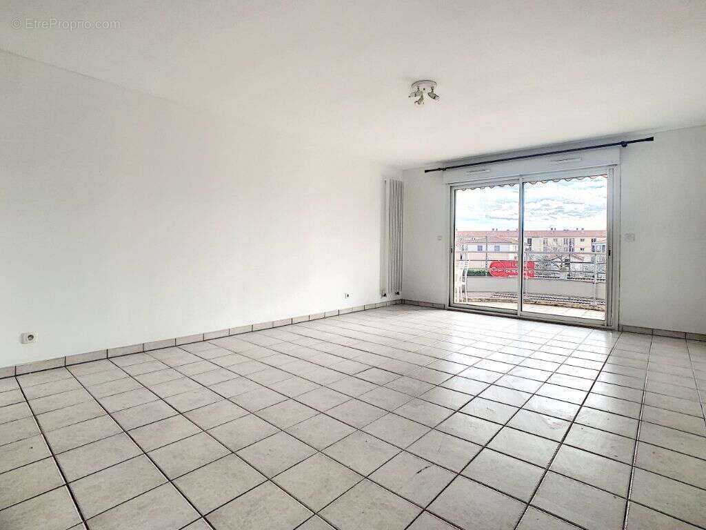 Appartement à TOURNON-SUR-RHONE