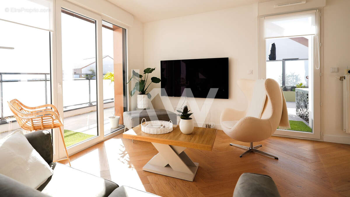 Appartement à SAINT-JEAN-DE-LA-RUELLE