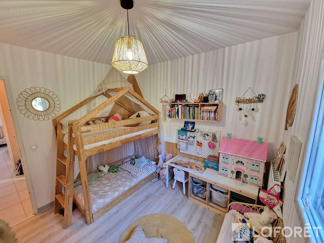 Appartement à CARROS