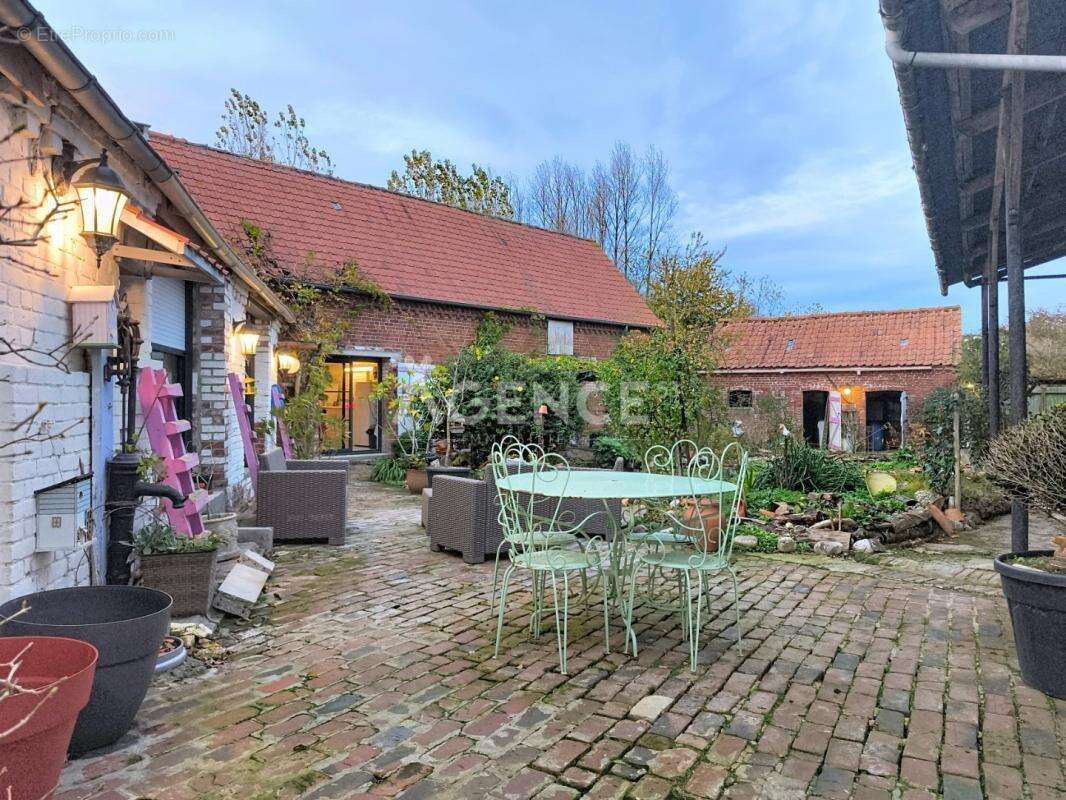 Maison à AUCHY-AU-BOIS