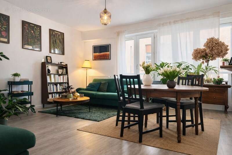 Exclusivité Beau T3 lumineux avec garage – Ile de Nantes – Idéal pour préparer votre future résidence - photo 2