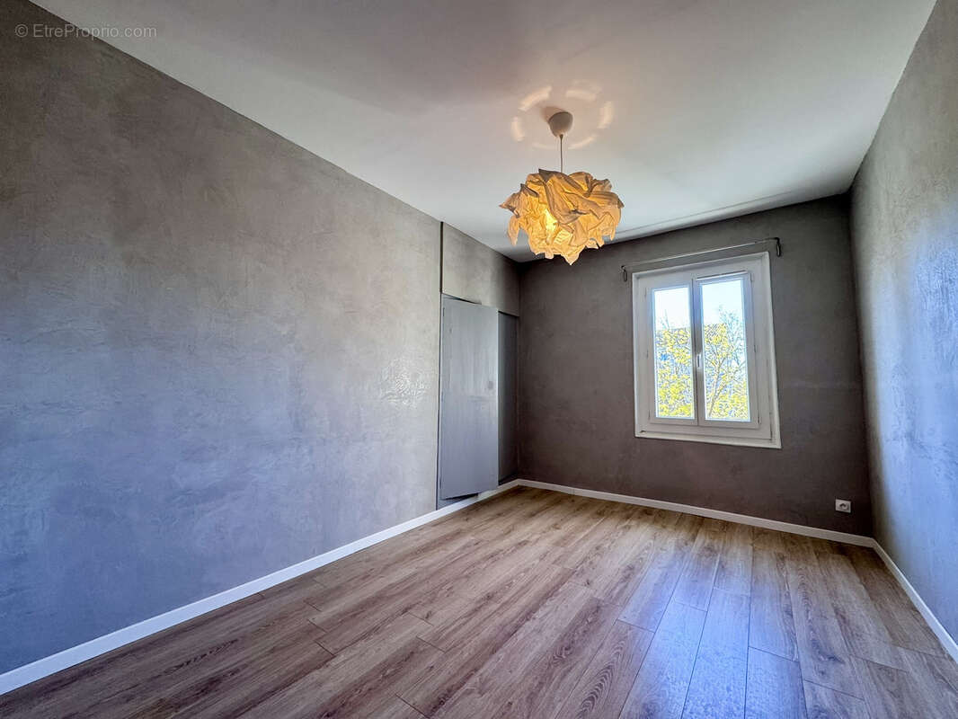 Appartement à L'ISLE-SUR-LA-SORGUE