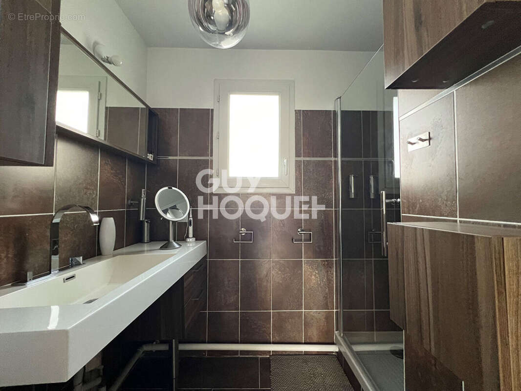 Appartement à STAINS
