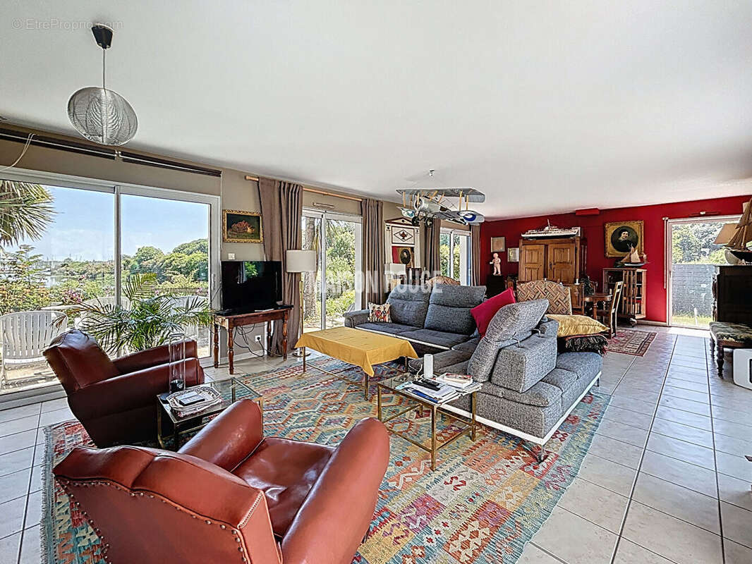 Maison à PLOUER-SUR-RANCE